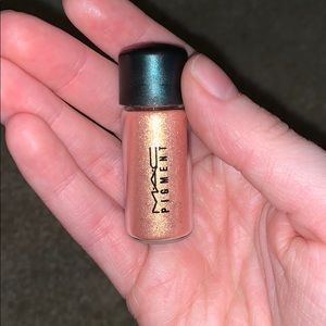 MAC PIGMENT